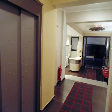 Ξενοδοχείο με διαμερίσματα Kallisto 3*