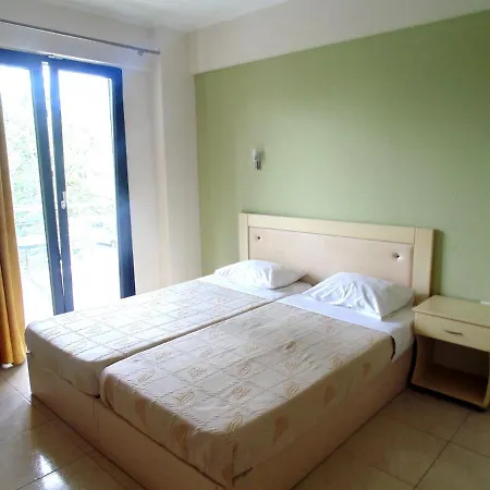 Ξενοδοχείο με διαμερίσματα Kallisto 3*