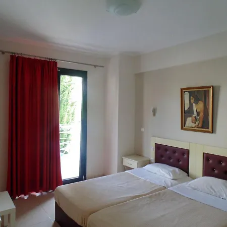 Kallisto Ξενοδοχείο με διαμερίσματα 3*